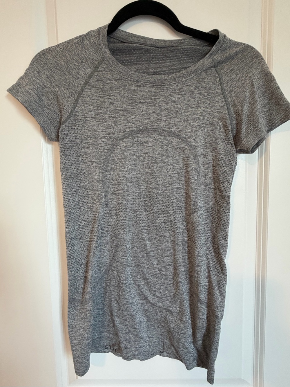 lululemon athletica Heather Gray Short Sleeve Athletic Tee